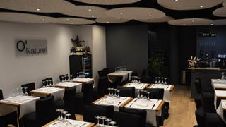 Paris's First Nudist Restaurant to Close Due to Lack of Customers